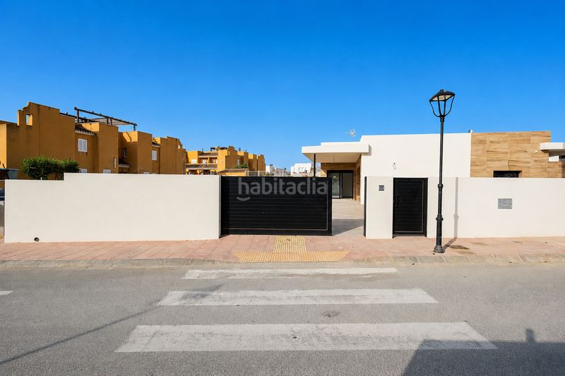 Foto 2598fe9b-7174-4322-a23b-43d9db65d81e. Xalet a calle amapola 2 a Gallardos (Los)