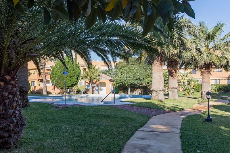 Foto 080c56fe-34ce-4dfa-9b45-a1b75dbf0c0d. Apartament amb aparcament piscina a Vera playa naturista Vera