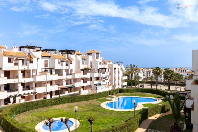 Foto 177657ed-745e-402a-b444-34e3689f5d32. Apartament amb aparcament piscina a El Playazo Vera