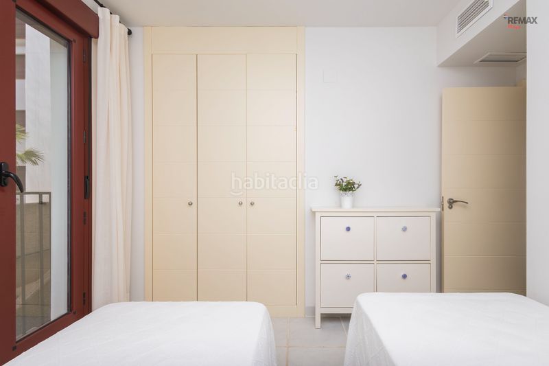 Foto da2afafa-8448-4f12-8e69-32170961657b. Apartament amb aparcament piscina a El Playazo Vera