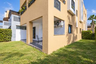 Apartament  Calle pinar. Apartamento en planta baja - esquina con acceso directo al jardí