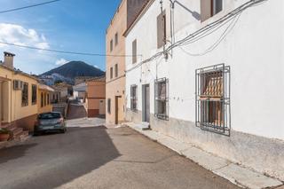 Maison jumelée à Avenida de andalucía 38. Casa en el centro del pueblo