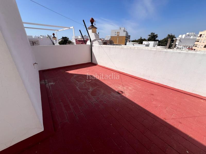 Foto bc8cc94d-c231-42d9-8dd9-5cc57e0e42e2. Casa a El Cristo - Cayetano Roldán San Fernando