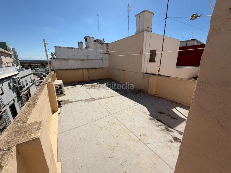 Foto c4bdc6dc-1e90-4c97-9657-ed4958ac74d9. Casa a calle de lope de vega 0 a El Carmen San Fernando