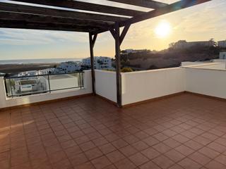 Casa adossada en Calle emilia pardo bazn 21. Unifamiliar conil de la frontera