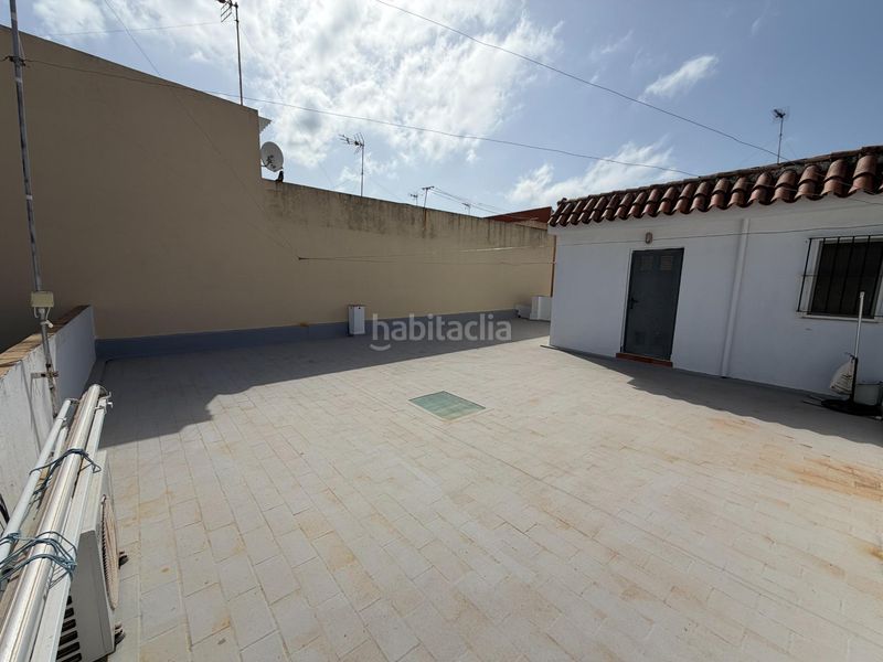 Foto a1fe7cb6-9c37-400e-8c0e-c664cc010fd7. Casa amb aparcament a Camposoto - Gallineras San Fernando