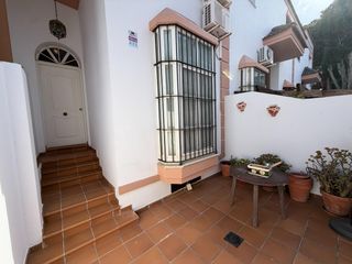 Semi detached house in Camposoto - Gallineras. Vivienda unifamiliar en camposoto.
