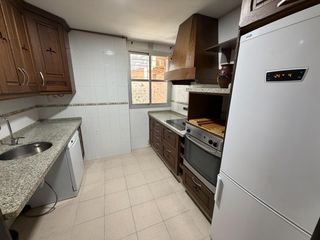 Pis a Camposoto - Gallineras. Oportunidad única vpo de tres dormitorios en planta baja con pla
