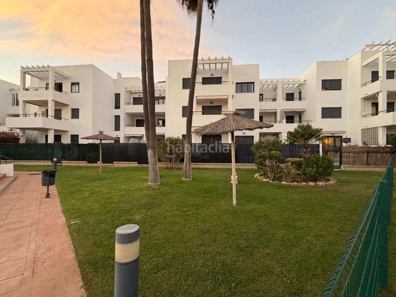 Foto 46b8fe7c-2728-496c-b4d2-2827ef8c75db. Casa adossada amb aparcament piscina a Conil Conil de la Frontera