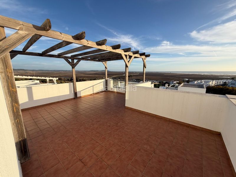 Foto be5250d6-0f7d-41dc-a0e5-3c8781453b4a. Casa adossada amb aparcament piscina a Conil Conil de la Frontera