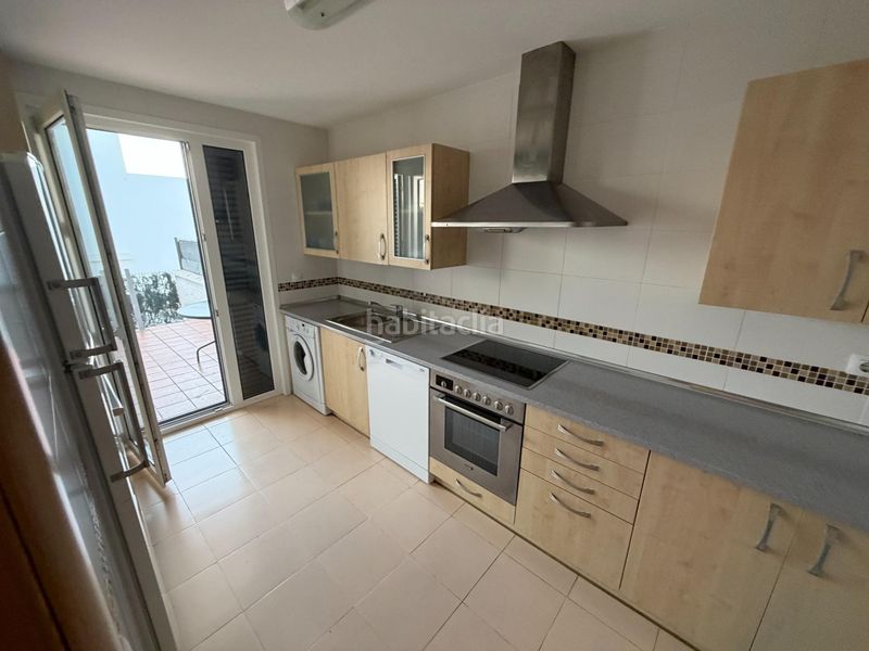 Foto f9484290-1363-4000-9617-31dfb23f530a. Casa adossada amb aparcament piscina a Conil Conil de la Frontera