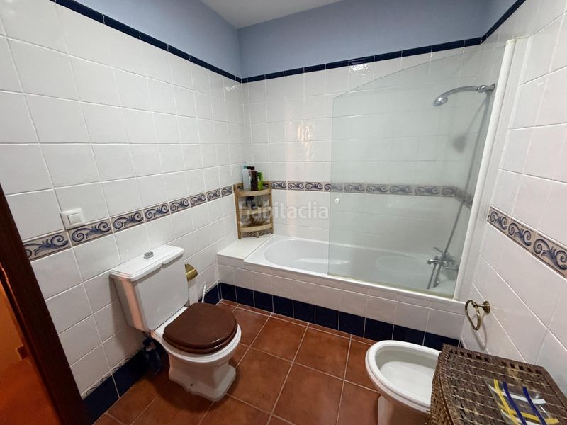 Foto e8be6602-6f3e-4bcd-8a5c-8f7ef2f51200. Casa adossada amb aparcament a Camposoto - Gallineras San Fernando