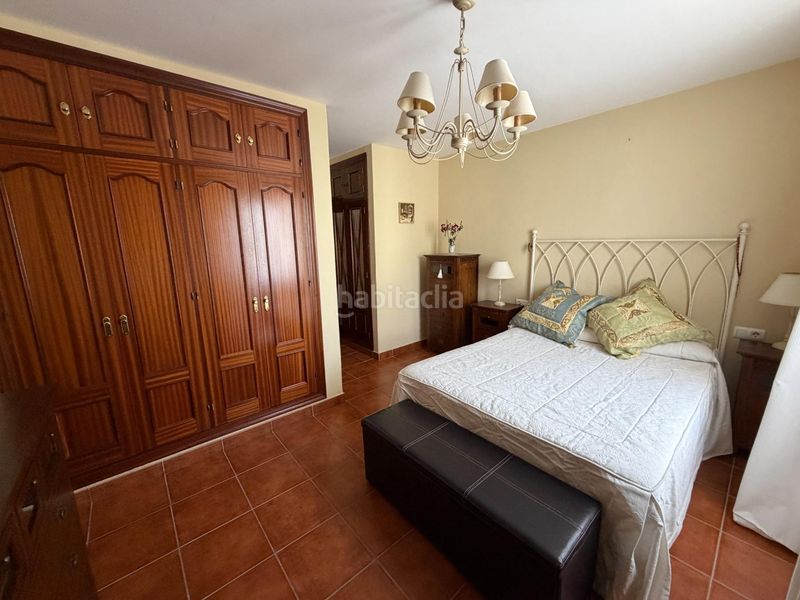 Foto ff5cb823-6c98-45e5-bdaf-e8860b513c26. Casa adossada amb aparcament a Camposoto - Gallineras San Fernando