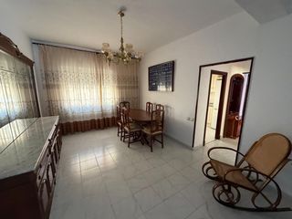 Piso en La Pastora - La Estaci�n. En venta vivienda de tres dormitorios en zona carlos iii