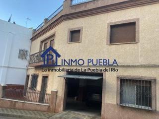 Casa en Coria del Río. Casa en venta en centro, 3 dormitorios.