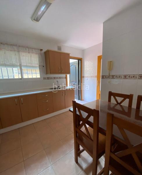 Foto d4cd9c23-fca2-41a2-af81-5b736638a050. Rent semi detached house in calle solidaridad 13 in Cártama