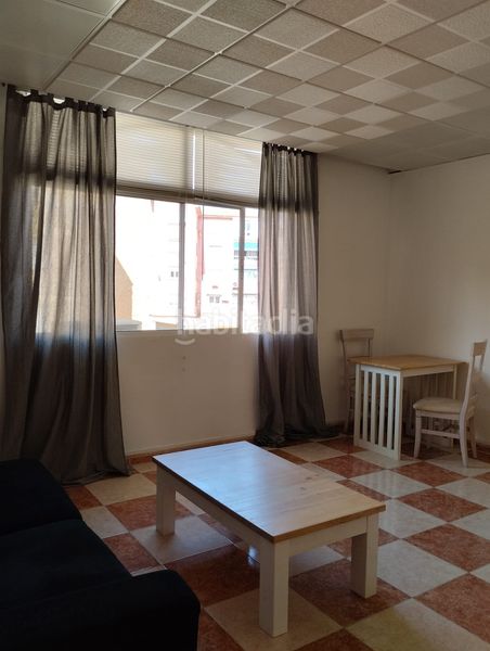 Foto 357f5586-baae-42ea-a173-ff4f176ab00c. Alquiler piso en Santa Cristina - San Rafael Málaga