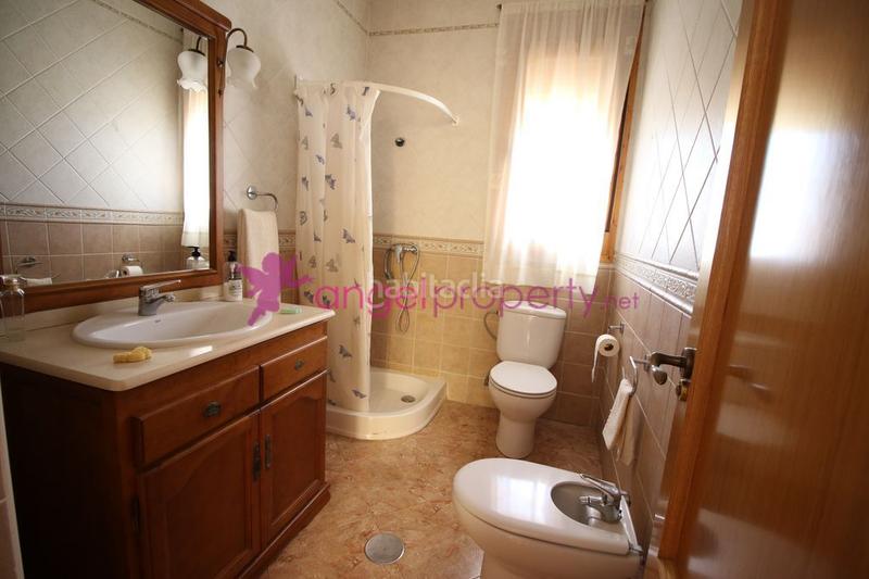 Foto 7abbabdd-f0dd-42e9-8c93-18d83bdf42c8. Masía en n-340a 8 en Sorbas