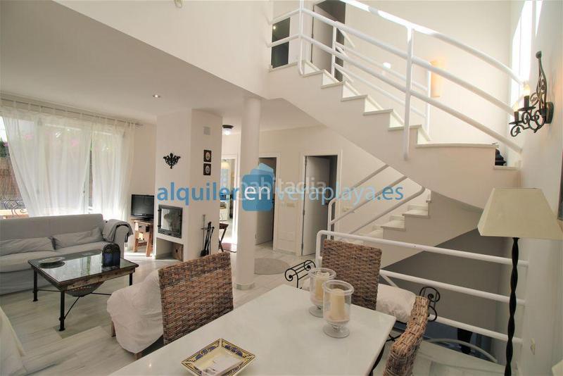 Foto 0c8cdcde-ac79-448c-b90a-b60fcd678279. Rent chalet in Puerto Rey Vera