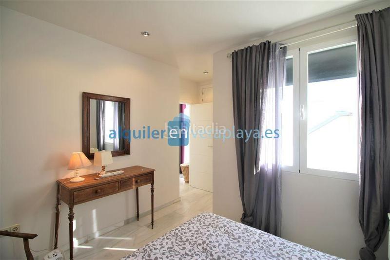 Foto 6abb53db-fa32-46d5-b8b4-e059c1549687. Rent chalet in Puerto Rey Vera