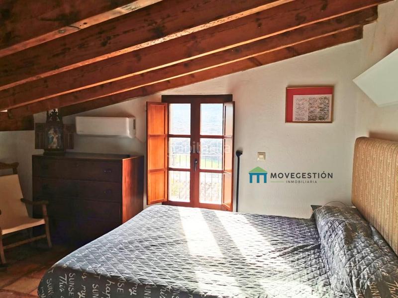 Foto 2cf6d19e-57ca-49d7-bb39-e7cdee62afc4. Casa amb calefacció a Villaluenga del Rosario