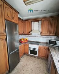 Casa en Ubrique. Casa en casco antiguo