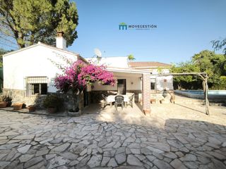 Casa a Benaocaz. Campo en tavizna