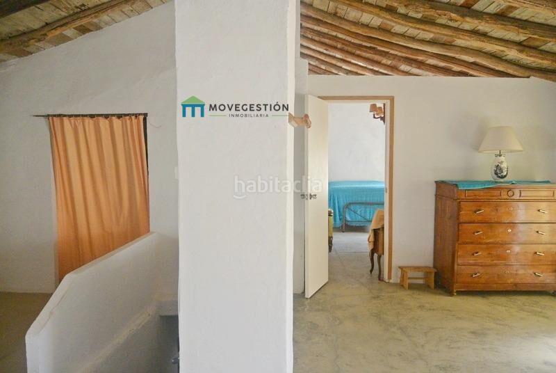 Foto a51138b1-7618-4424-971b-3e99349b7c9e. Casa amb aparcament a Villaluenga del Rosario