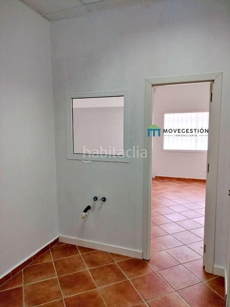 Foto f2cac16d-20c9-4199-ad04-9f8f866c7320. Local comercial a Villamartín