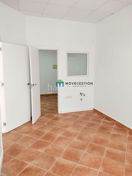 Foto ff5a16cb-8557-40a1-af8c-9239010d9b0f. Local comercial a Villamartín