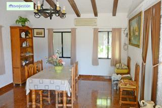 Casa a Benaocaz. Venta de campo en tavizna