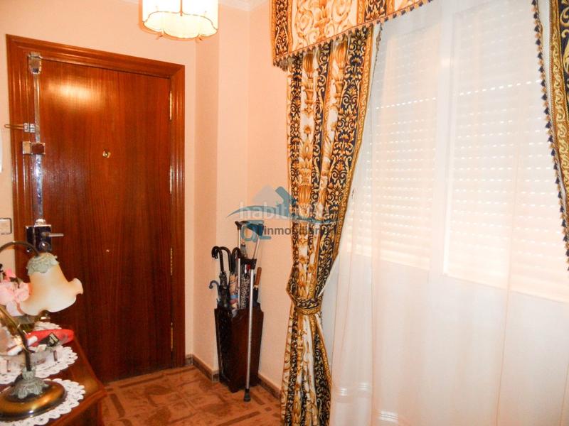 Foto 87f161e9-f2ae-4d15-933e-fbe0243754a2. Appartamento con riscaldamento parcheggio in Linarejos Linares