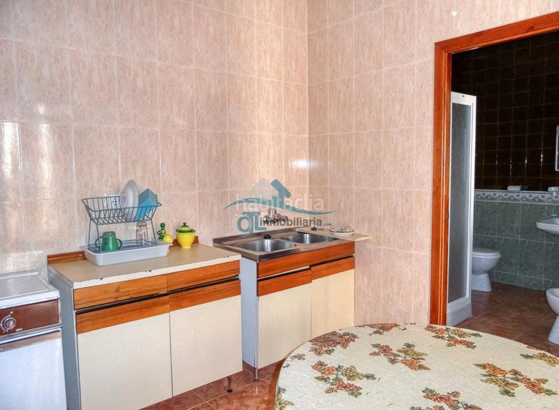 Foto 92b1d765-8b6e-4e25-835c-068a389c8056. Casa otl inmobiliaria vende piso (jaén) - centro. dispone de 2 plantas, 3 baños, 2 salones, 2 cocinas, patio interior co en Santa Elena