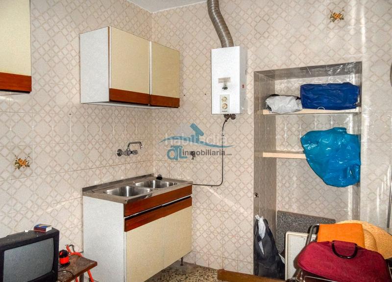 Foto 9ec86913-c961-467d-b6ef-2c94e2bf7707. Casa otl inmobiliaria vende piso (jaén) - centro. dispone de 2 plantas, 3 baños, 2 salones, 2 cocinas, patio interior co en Santa Elena