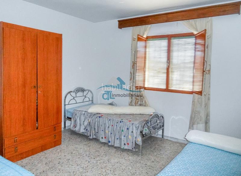Foto e36369ab-2f79-475b-b1eb-6dde434b40a7. Casa otl inmobiliaria vende piso (jaén) - centro. dispone de 2 plantas, 3 baños, 2 salones, 2 cocinas, patio interior co en Santa Elena