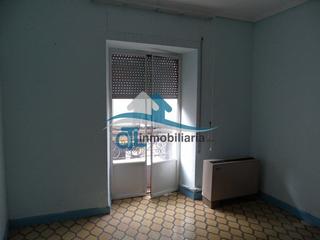 Piso  N/a. Otl inmobiliaria vende piso en linares - centro. dispone de 5 ha