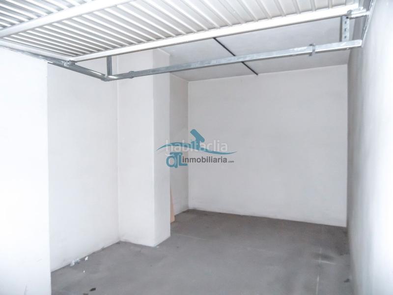 Foto 0f30e520-bb46-435b-b7d6-2b3f5f1224b0. Parking coche otl inmobiliaria vende plaza de garaje cerrada - zona centro en Linares