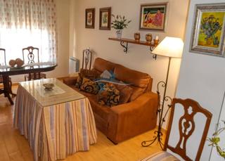 Lloguer Pis a Centro ciudad. Se alquila apartamento de 2 dormitorios con ascensor y plaza de