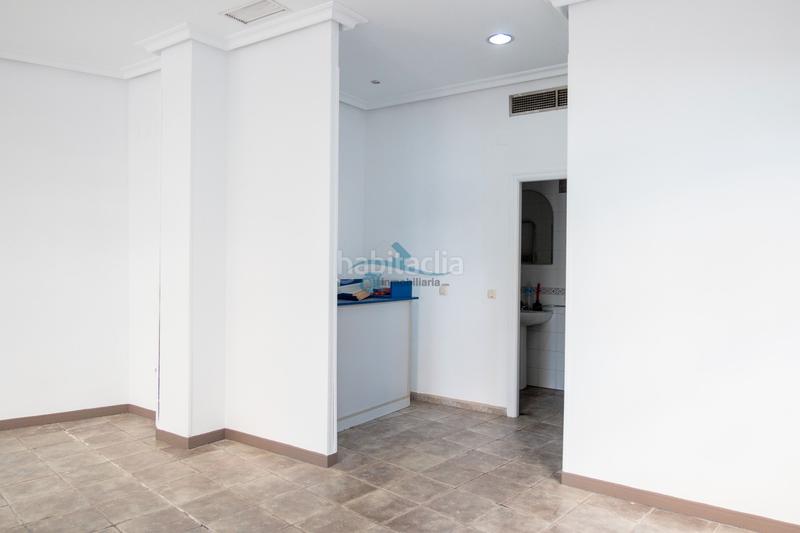 Foto c8ad7bdb-4637-4862-bc78-73490a6a9410. Lloguer local comercial a Linarejos Linares