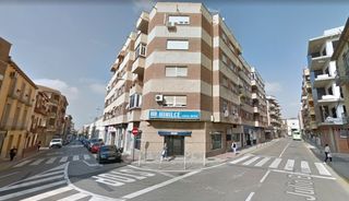 Lloguer Local Comercial  Calle julio burell. Local comercial en esquina – máxima visibilidad en julio burell