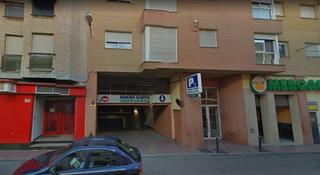 Aparcament cotxe a N/a. Otl inmobiliaria vende plaza de garaje en linares - mercadona de