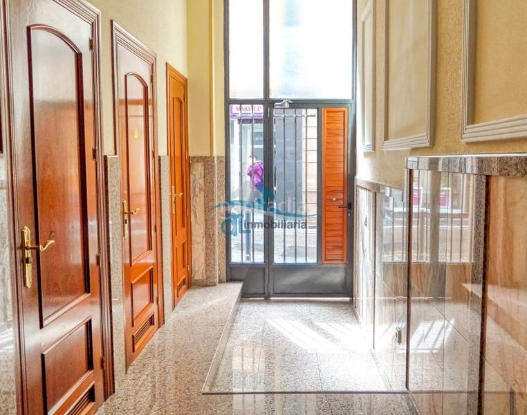 Foto b883bde3-6b3f-45f2-93fd-9506d66cd67e. Miete appartement in Centro ciudad Linares