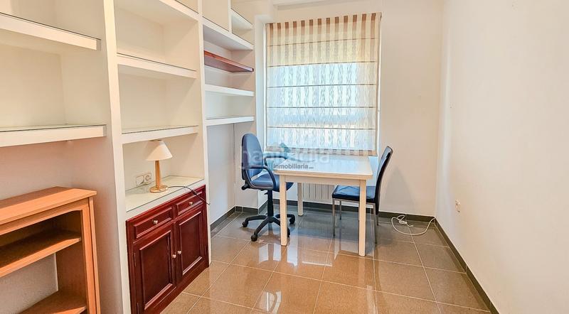 Foto 125a3ca1-4ece-4c48-aaf0-afe19b3ef183. Piso otl inmobiliaria vende piso - avenida de andalucia. dispone de 3 dormitorios, 2 baños en Linares