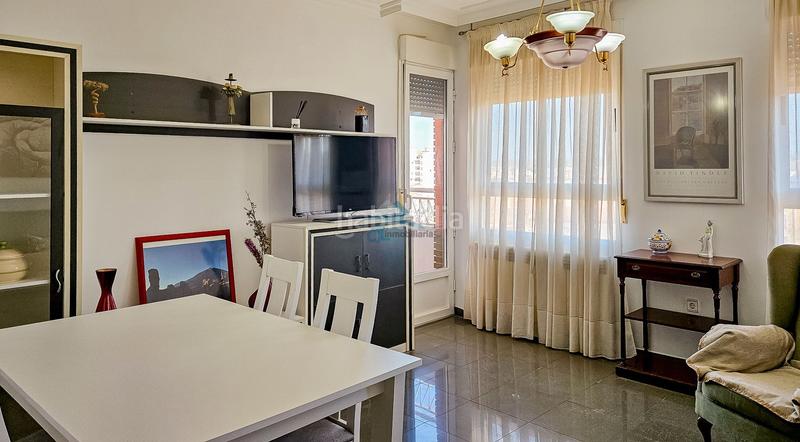 Foto 54d7bc98-7530-4cd3-92d5-a421a66b8c84. Piso otl inmobiliaria vende piso - avenida de andalucia. dispone de 3 dormitorios, 2 baños en Linares