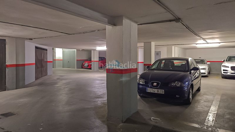 Foto 13b8963e-8c74-4940-9cf7-9a447854a633. Parking coche en calle natalia de castro 33 se vende amplia plaza de aparcamiento con facil acceso en el paseo de Linarejos en Linares