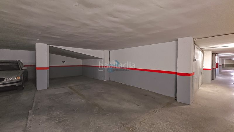 Foto 590a4d7a-9953-4118-9d73-c46d11a93d86. Parking coche en calle natalia de castro 33 se vende amplia plaza de aparcamiento con facil acceso en el paseo de Linarejos en Linares