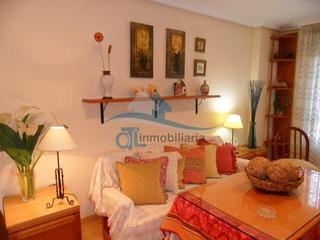 Location Appartement à Centro ciudad. Apartamento amueblado con ascensor y plaza de garaje.