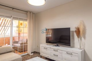 Rent Apartment  Calle raphael. Otl inmobiliaria alquila apartamento en urb. con piscina y terra