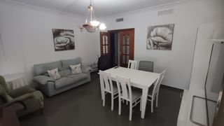 Lloguer Pis  Avenida de andalucía. Se alquila vivienda de 3 dormitorios con ascensor zona ayuntamie