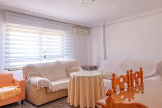 Rent Flat  Calle gumersindo azcárate. Piso en alquiler para estudiantes o corta duración